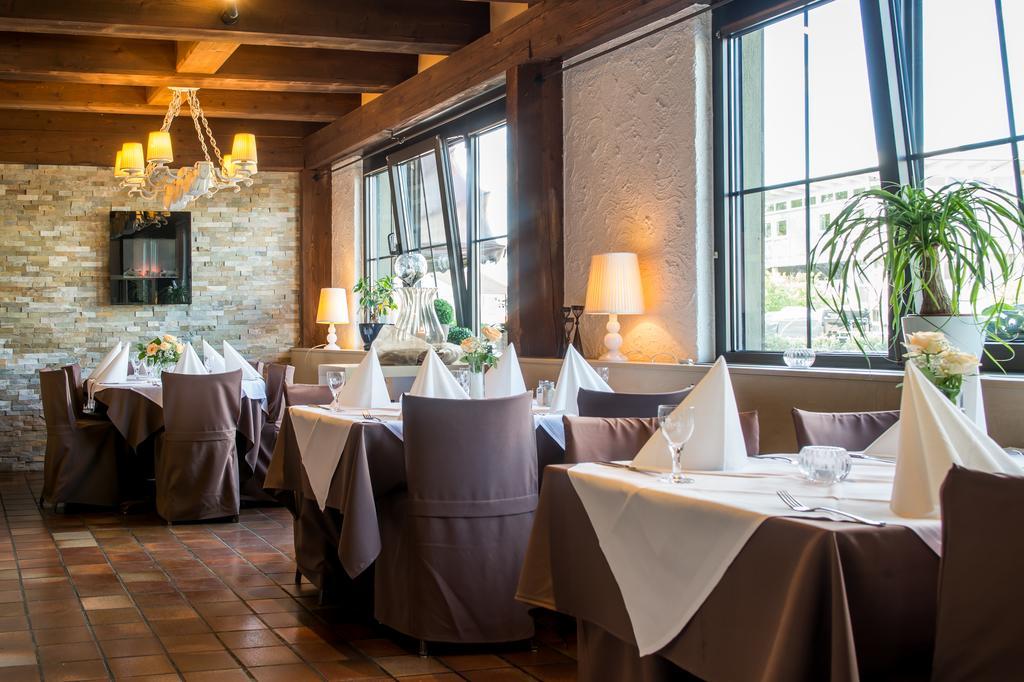 Hotel-Restaurant Schwyzerhuesli Viernheim Buitenkant foto