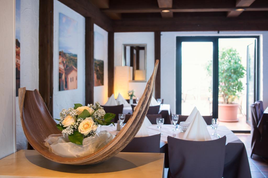 Hotel-Restaurant Schwyzerhuesli Viernheim Buitenkant foto